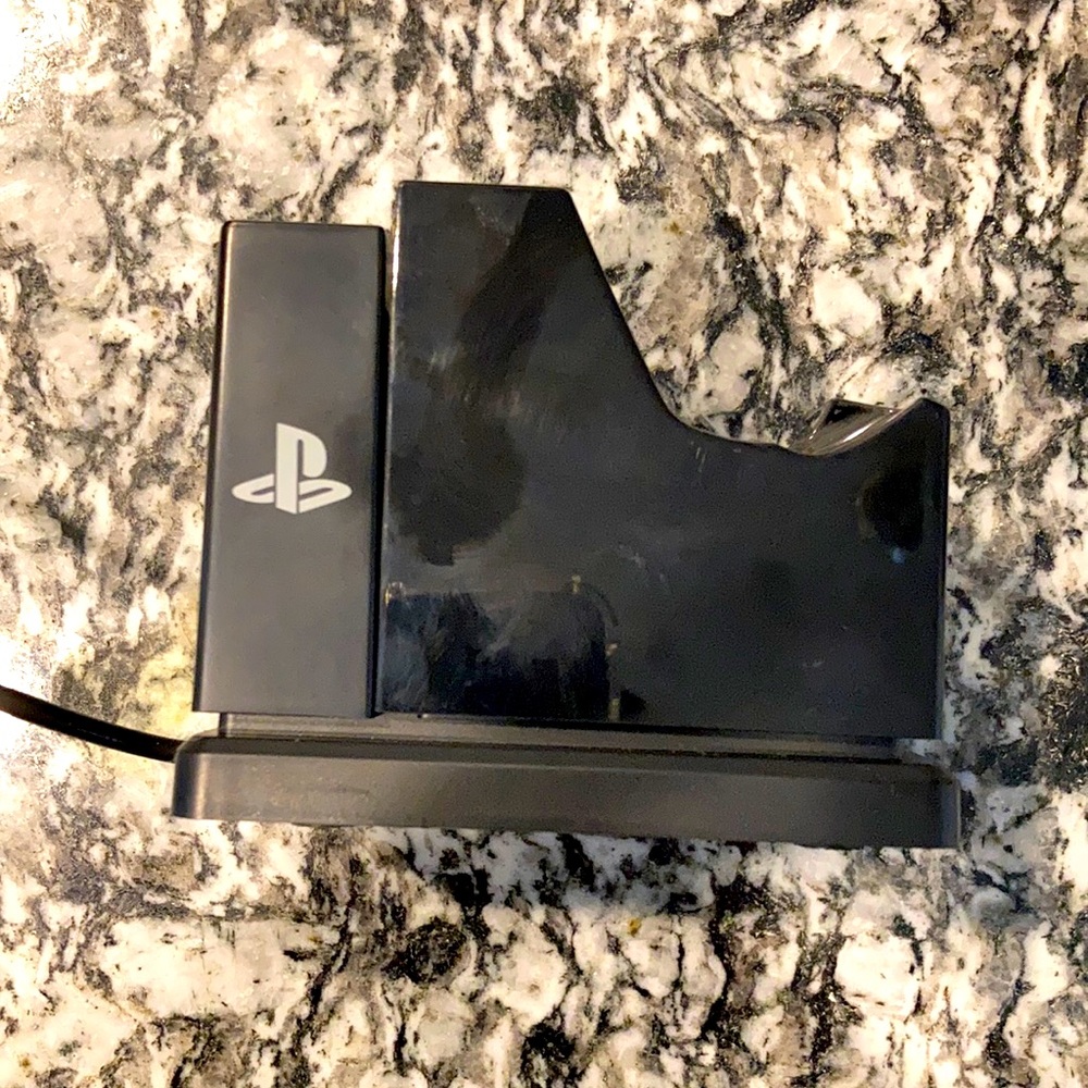 PS4 control charging station